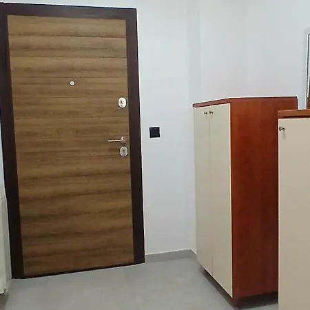 Апартаменты B&B Apartment